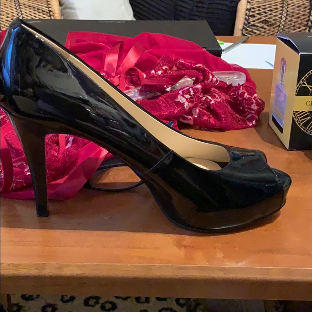 Black patent still Lil pump peep toe